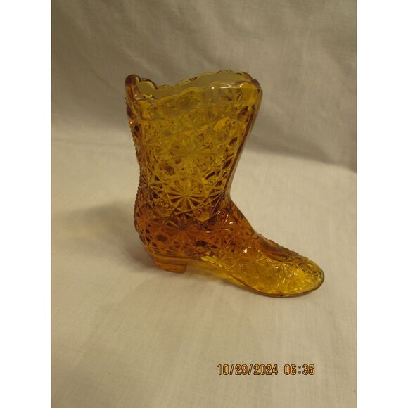 Vintage Fenton Daisy Button Amber Glass Miniature Victorian Boot Figurine 4” - Picture 4 of 7